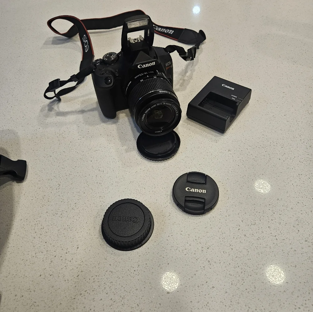 Canon EOS Rebel T7 - Picture 5 of 12